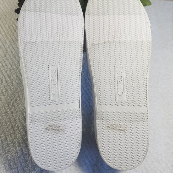 Guess Daylea Platform Sneaker Size 5.5 Gray/Silver Slip-On Faux Suede Comfy New - Picture 8 of 10